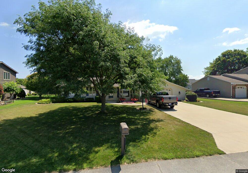 1219 Ridgewood Ln, Bluffton, IN 46714 - photo 1