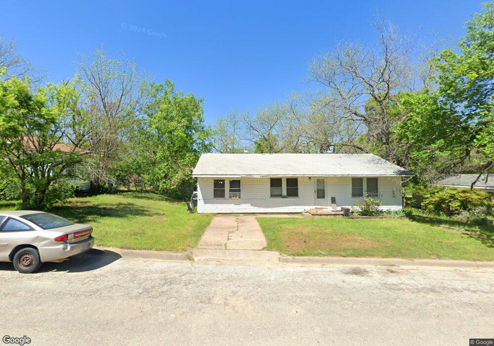 1236 W Water St, Weatherford, TX 76086 - photo 1
