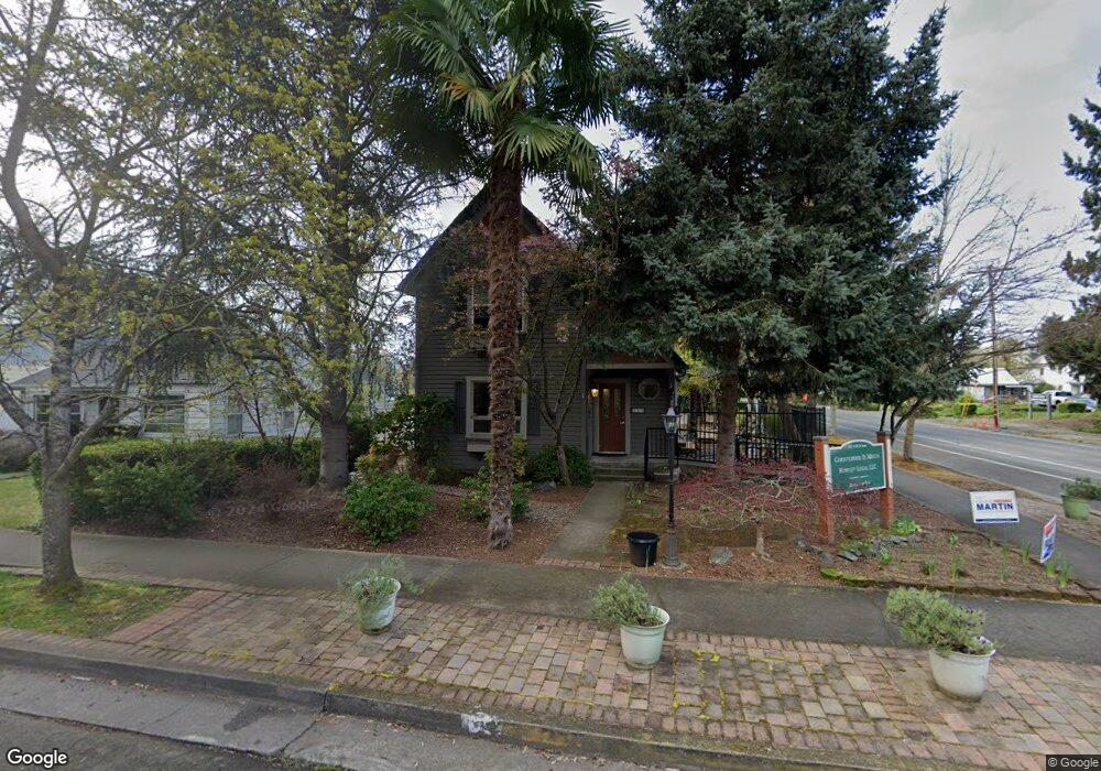 245 NW B St, Grants Pass, OR 97526 - photo 1