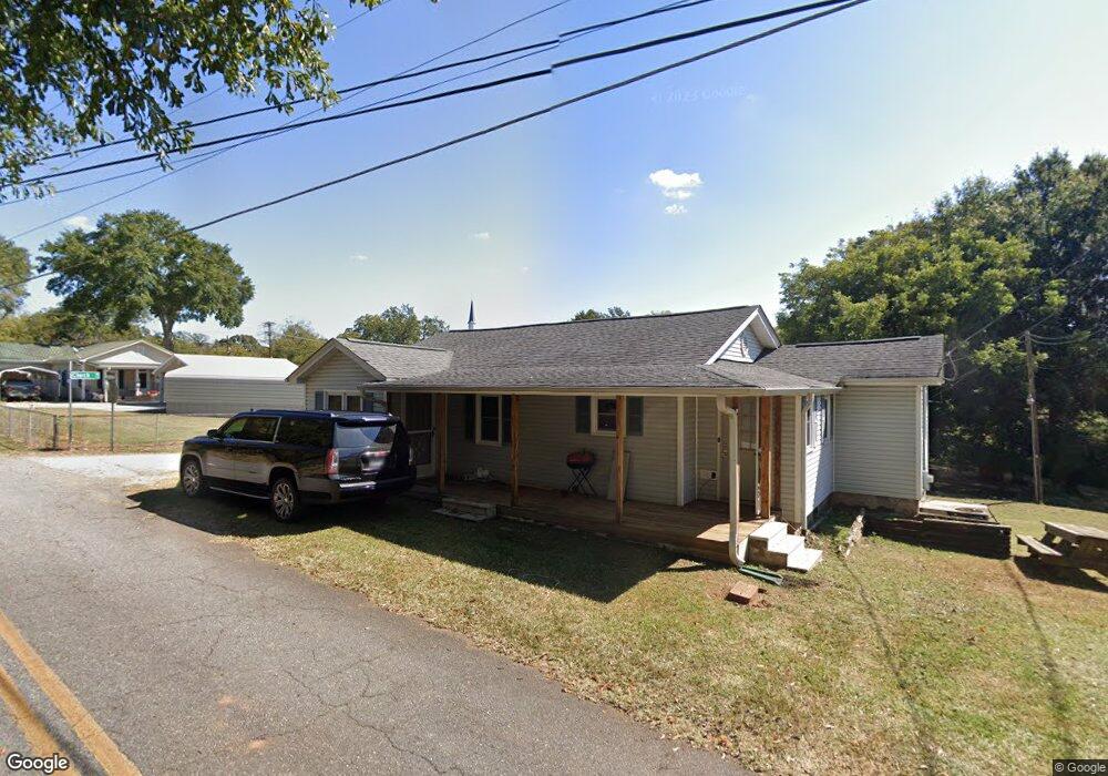 613 Anderson St, West Union, SC 29696 - photo 1