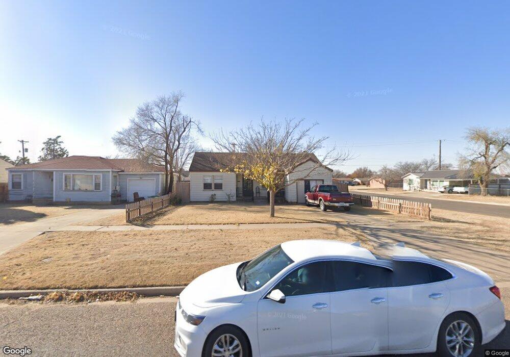 1321 Utica St, Plainview, TX 79072 - photo 1