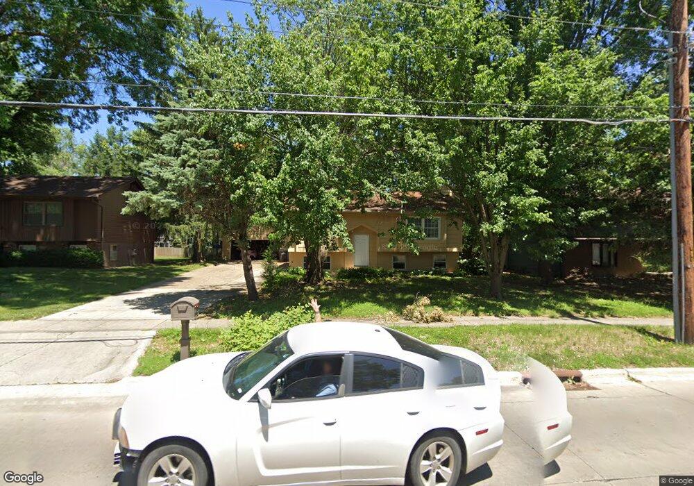 1930 Evergreen Ave, Des Moines, IA 50320 - photo 1