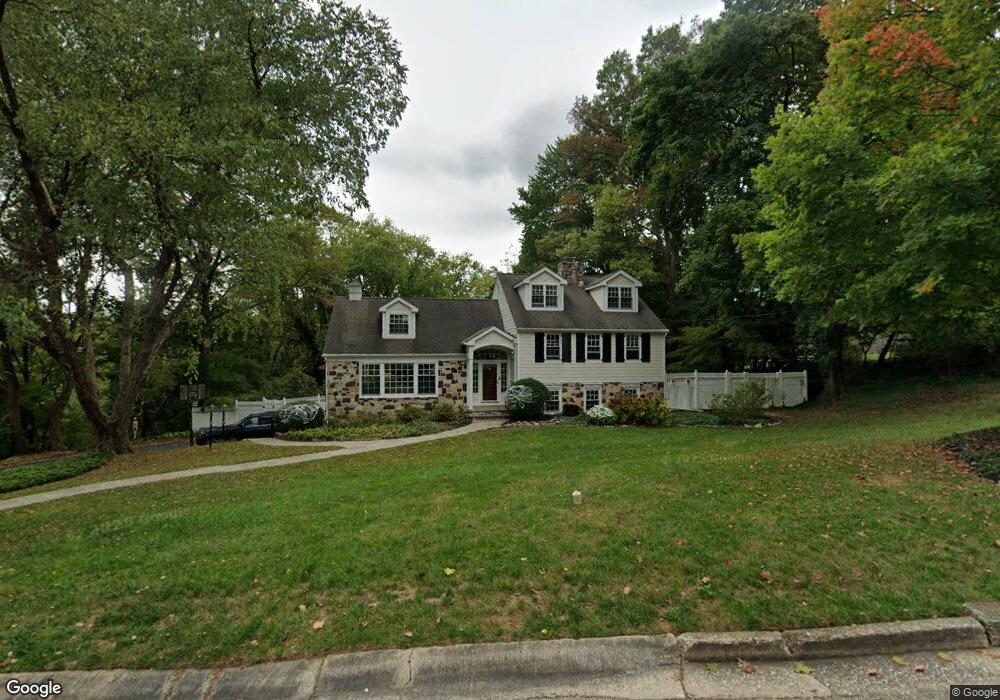 215 Spruce Tree Rd, Wayne, PA 19087 - photo 1