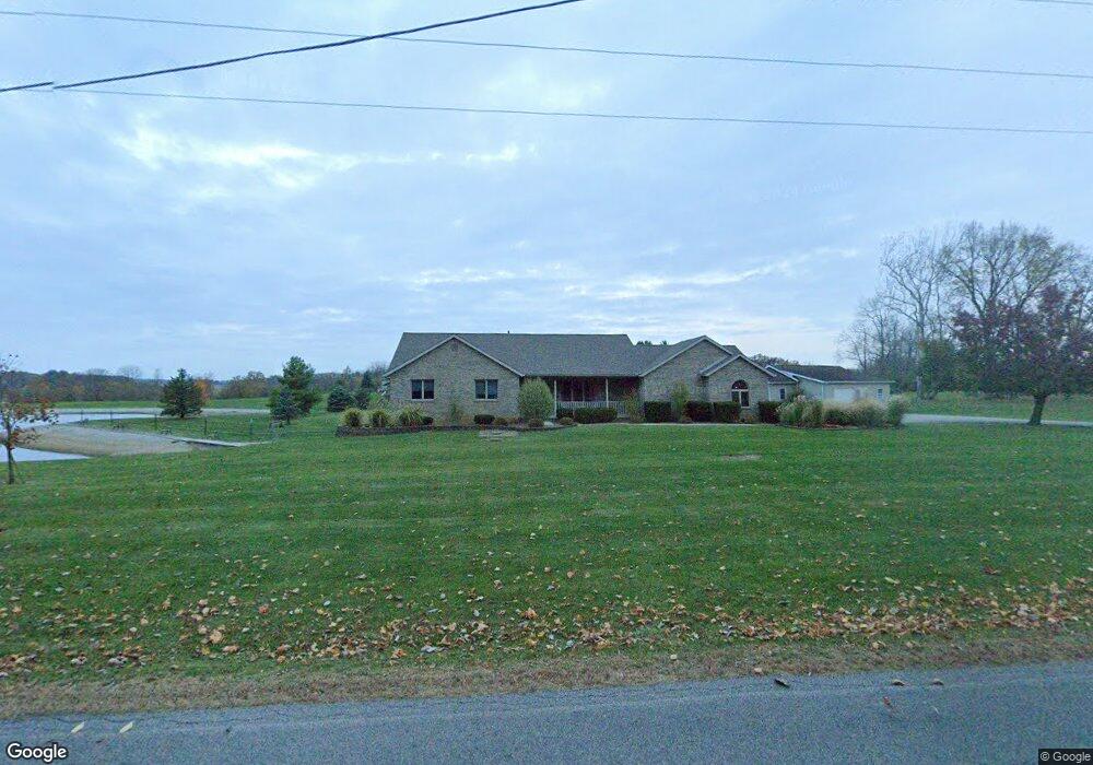 11233 Glynwood Rd, Wapakoneta, OH 45895 - photo 1