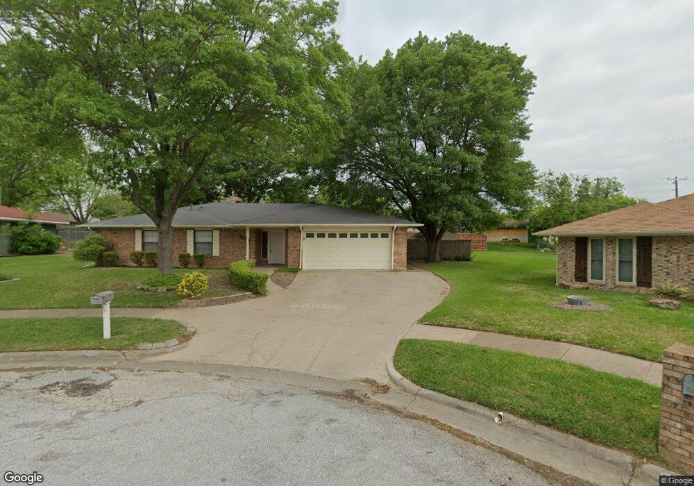 1104 Scarlet Oaks Cir, Ennis, TX 75119 - photo 1