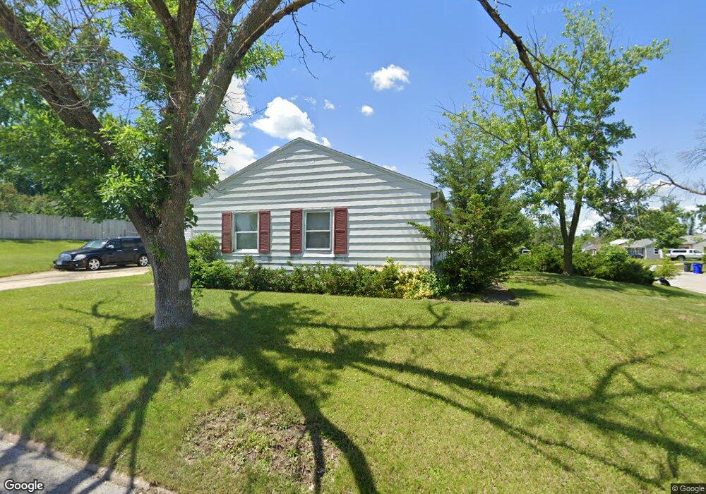 2401 9th Ave SW, Cedar Rapids, IA 52404 - photo 1