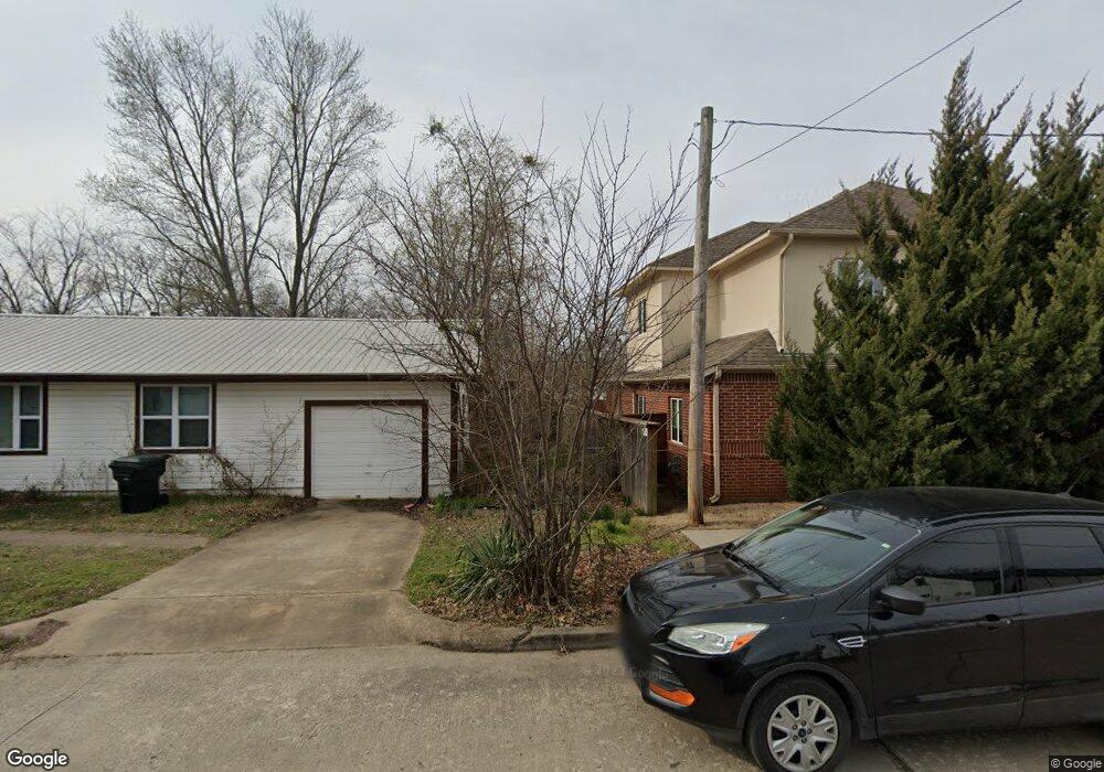 233 W Claremore St, Claremore, OK 74017 - photo 1