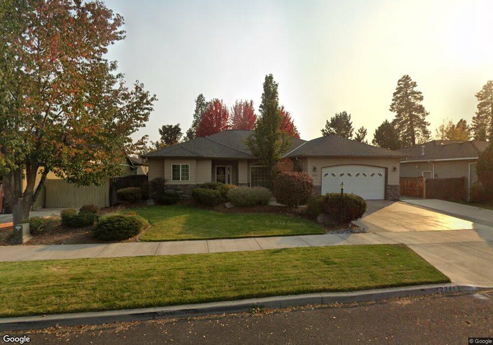 2241 SE Pilatus Ln, Bend, OR 97702 - photo 1