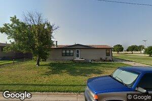127 W 8th St, Quinter, KS 67752