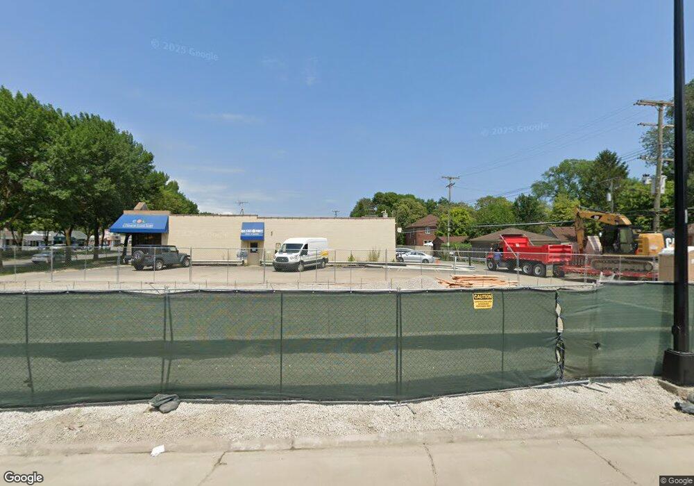 18450 Mack Ave unit 1, Grosse Pointe Farms, MI 48236 - photo 1