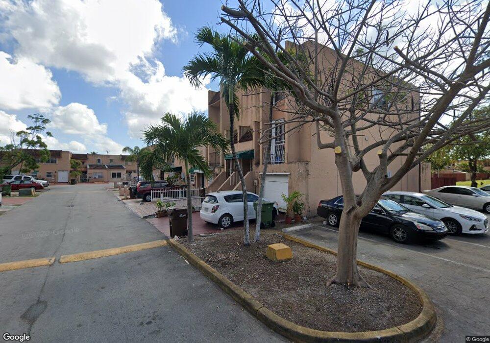 1064 W 44th Terrace unit 46, Hialeah, FL 33012 - photo 1