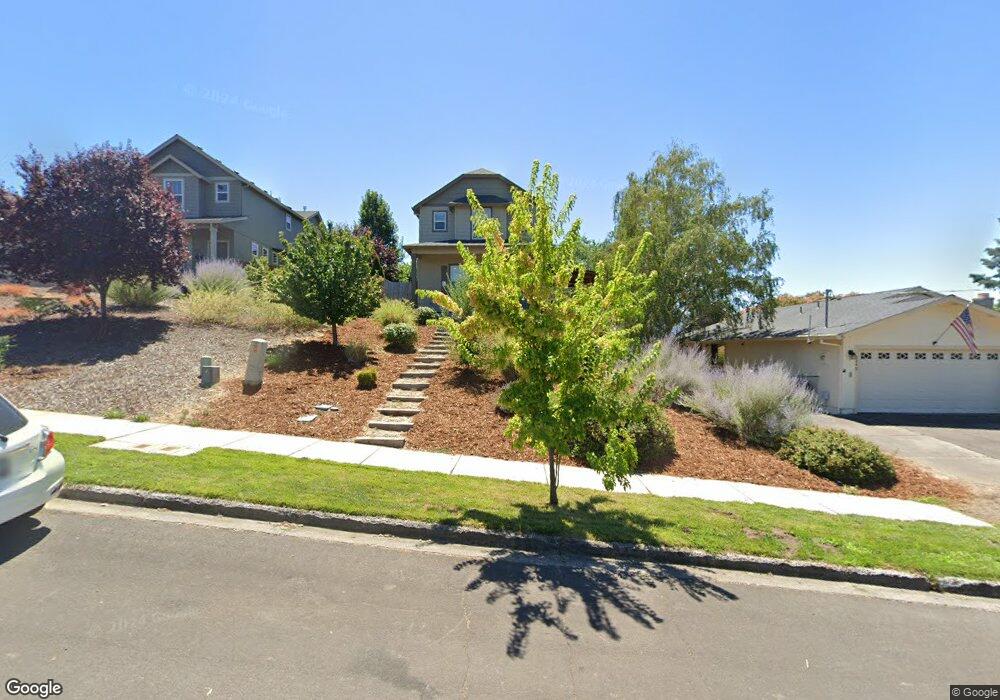 2252 College Way, Medford, OR 97504 - photo 1