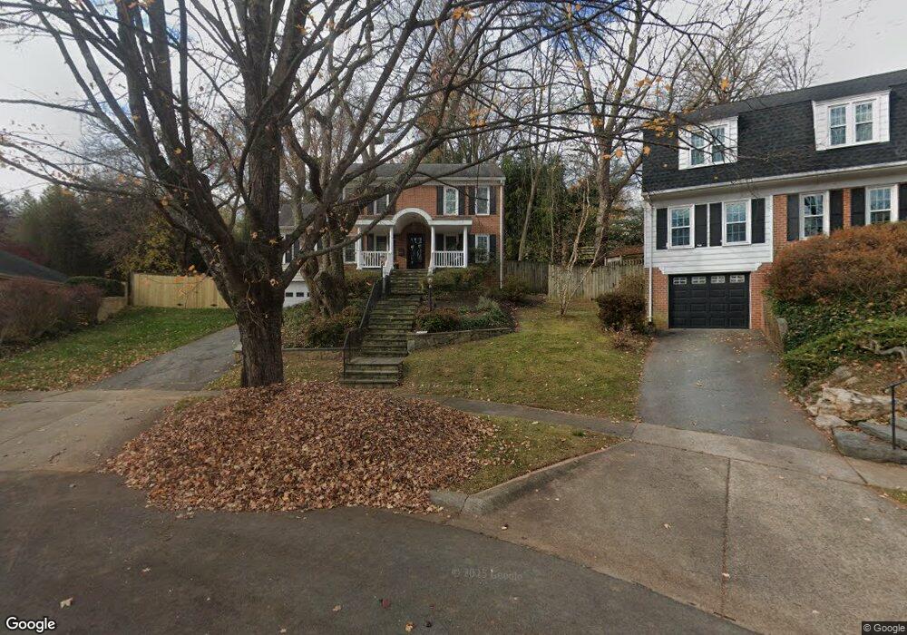 9002 Levelle Dr, Chevy Chase, MD 20815 - photo 1