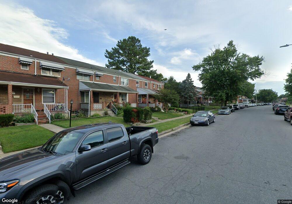 1021 Foxcroft Ln, Essex, MD 21221 - photo 1