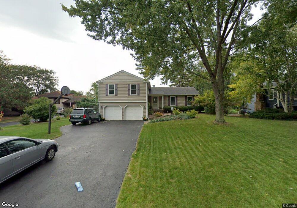 1056 Cardinal Ct, Batavia, IL 60510 - photo 1