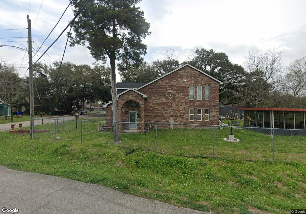 737 Green Meadow Ln, Houston, TX 77091 - photo 1