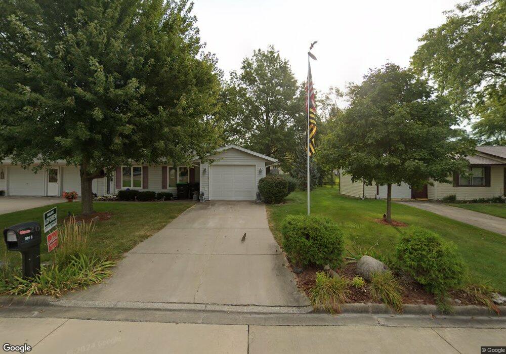 301B S Meyer Ln, Wayland, IA 52654 - photo 1