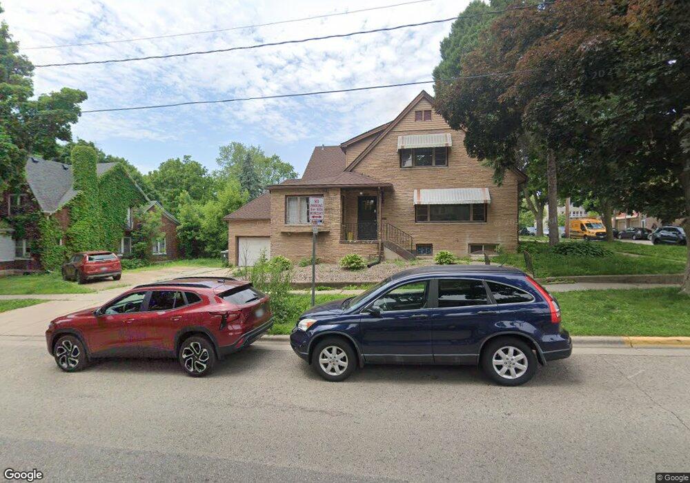 302 S Brooks St unit 2, Madison, WI 53715 - photo 1