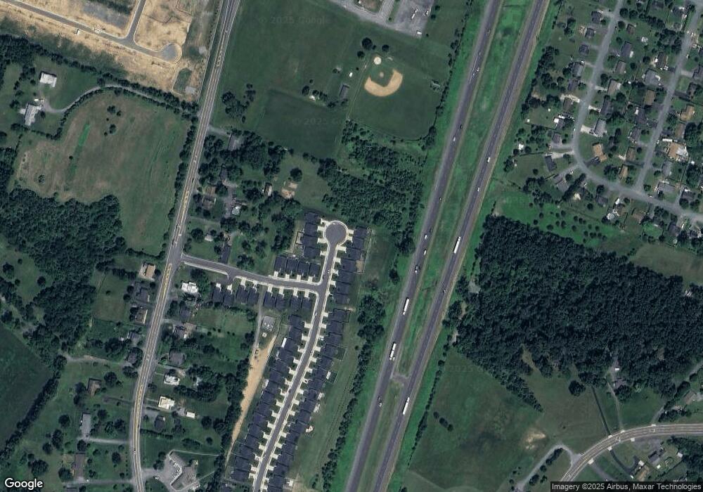 190 Massie St, Stephens City, VA 22655 - photo 1