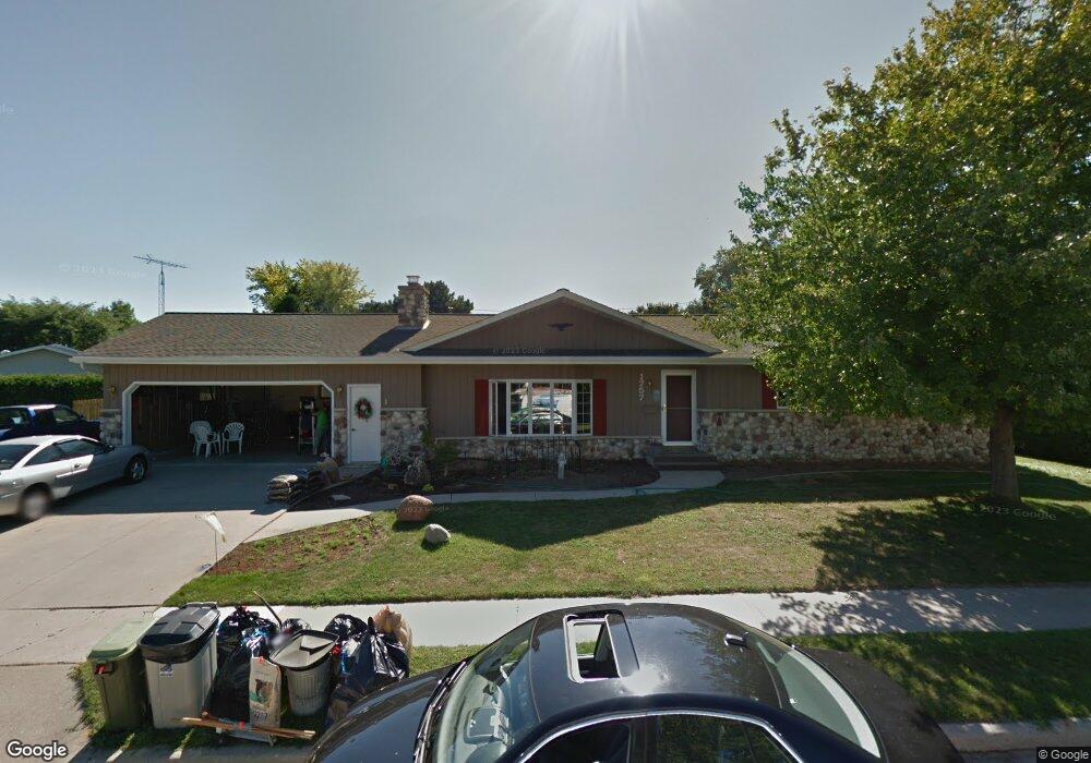 1757 Cross St, Manitowoc, WI 54220 - photo 1