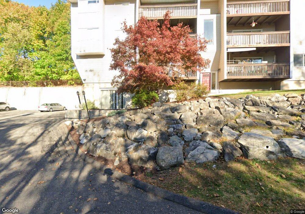 32 Coalpit Hill Rd unit 5, Danbury, CT 06810 - photo 1