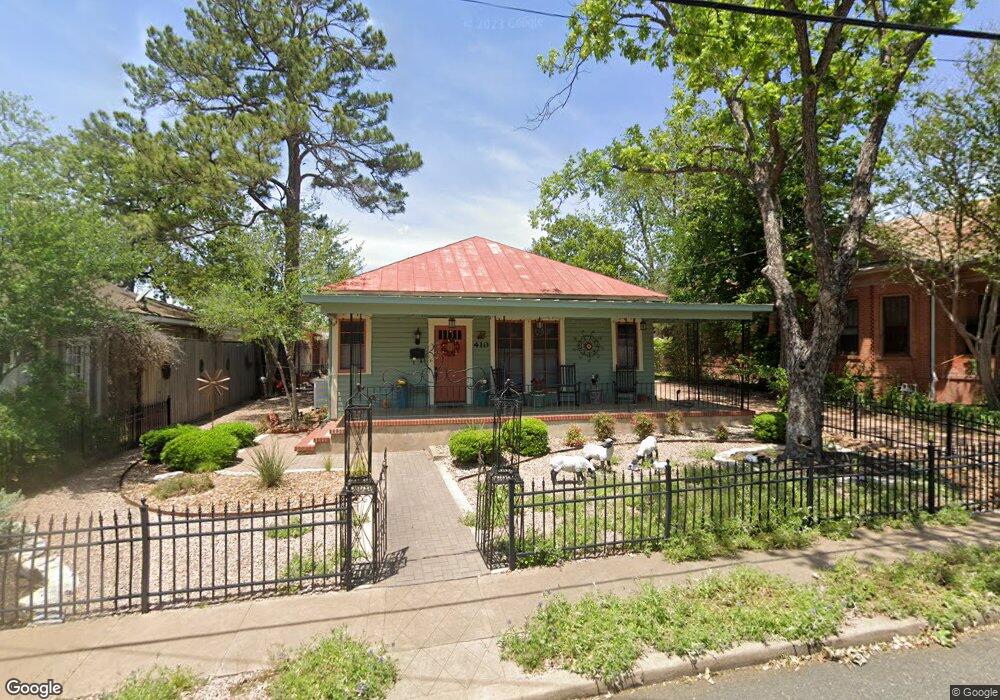 410 N Adams St, Fredericksburg, TX 78624 - photo 1