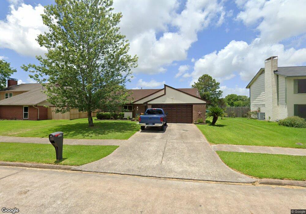 432 E Castle Harbour Dr, Friendswood, TX 77546 - photo 1