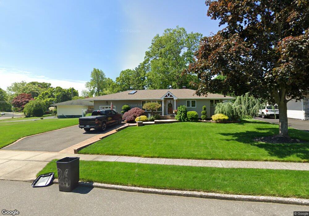 26 Eva Path, ComMacK, NY 11725 - photo 1