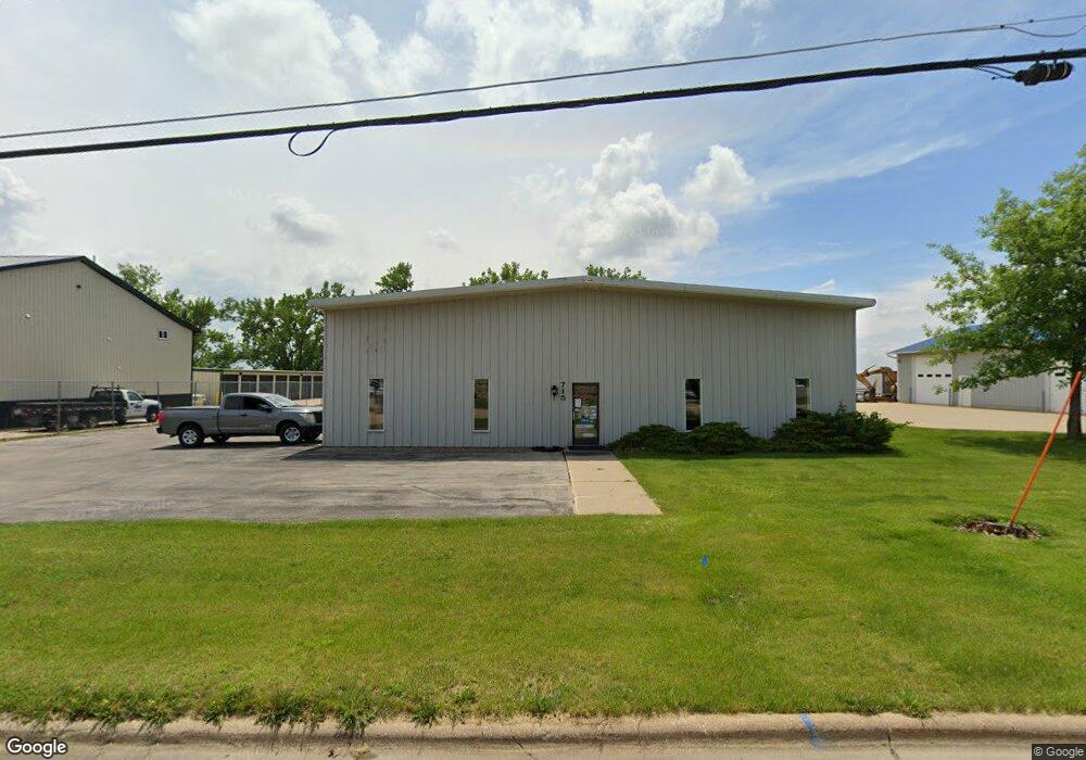 715 31st Ave SW, Cedar Rapids, IA 52404 - photo 1