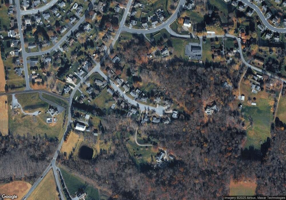 18 Essex Dr, Palmyra, PA 17078 - photo 1