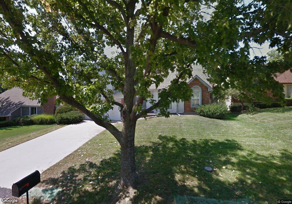 8642 Alden St, Lenexa, KS 66215 - photo 1