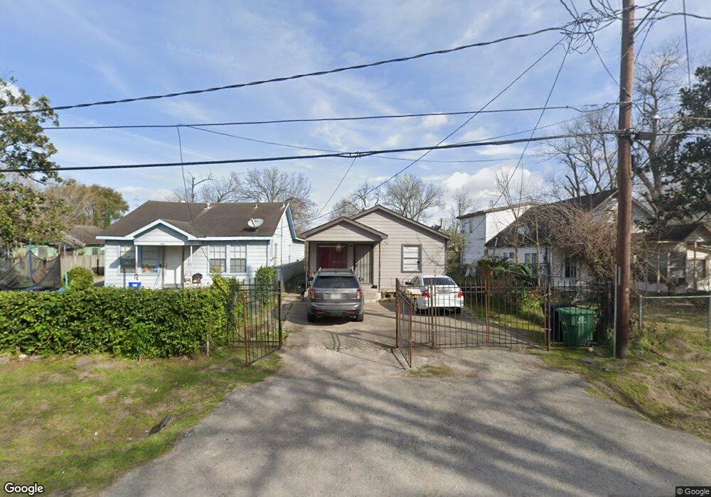 2913 King St, Houston, TX 77026 - photo 1