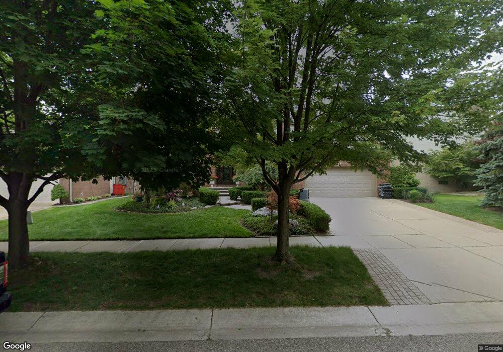 7659 Windgate Cir, West Bloomfield, MI 48323 - photo 1