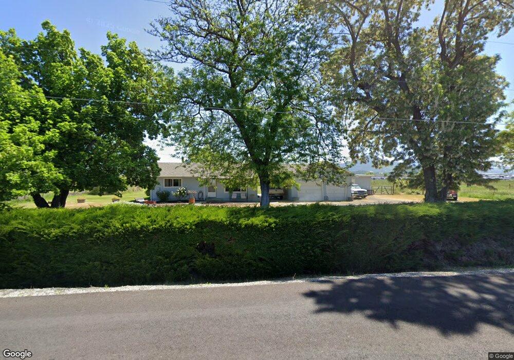 5290 Peace Ln, Central Point, OR 97502 - photo 1