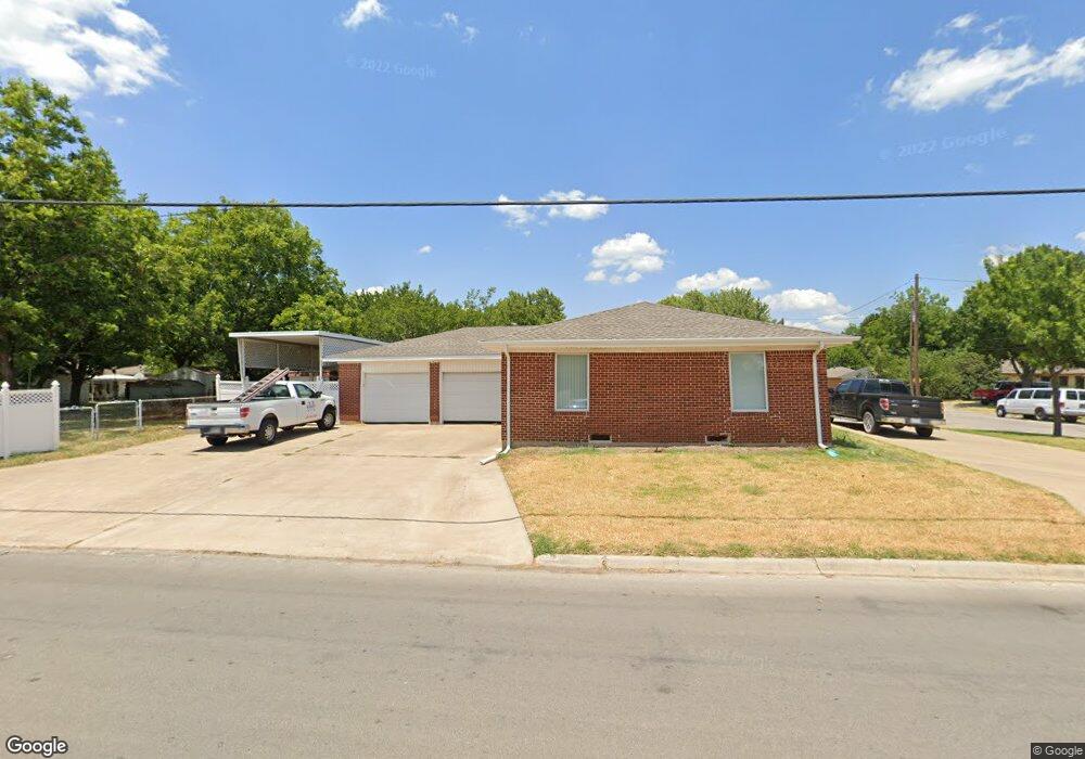 1101 Belmont St, Gainesville, TX 76240 - photo 1