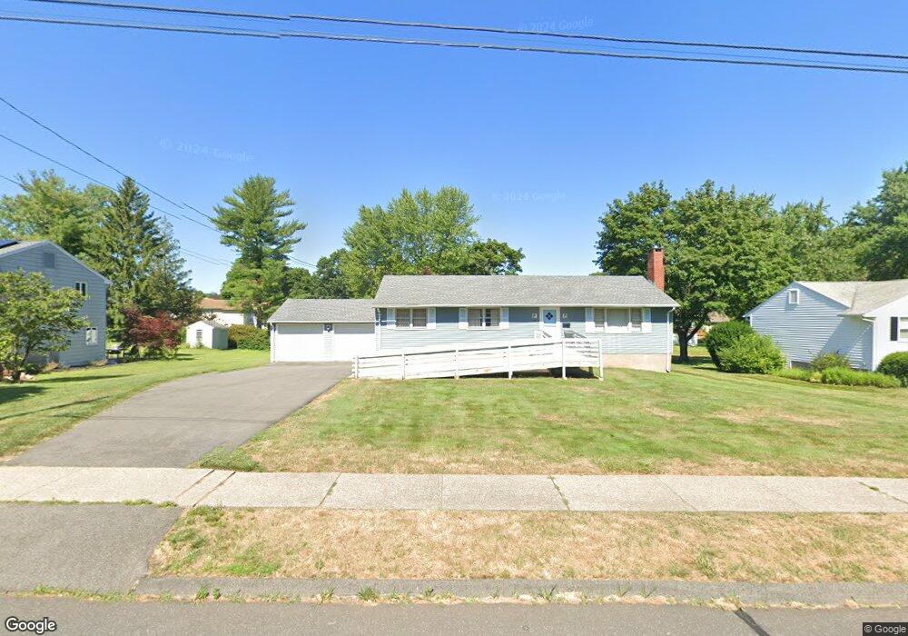 203 Fairlane Dr, Wethersfield, CT 06109 - photo 1