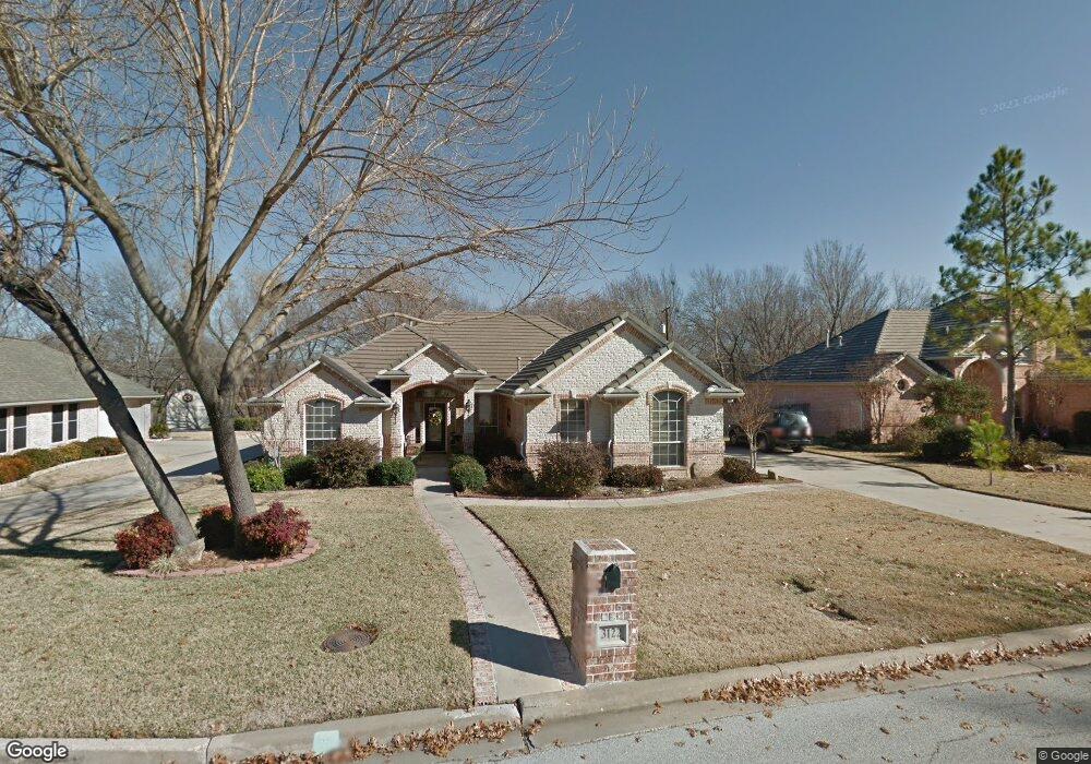 3122 Oakview Dr, Hurst, TX 76054 - photo 1