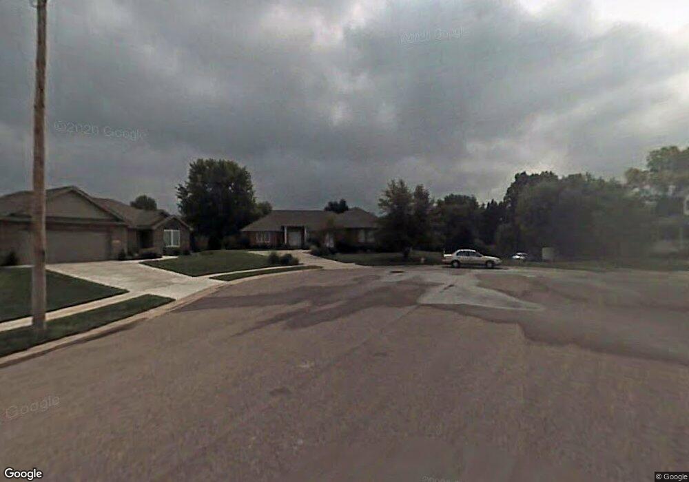 3207 Overlook Ct, Columbus, IN 47203 - photo 1