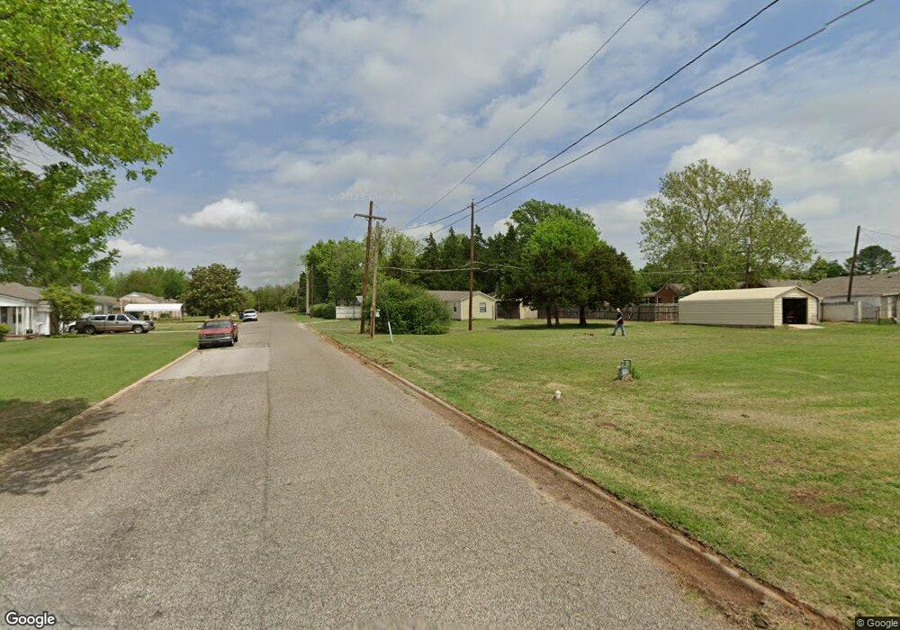 1304 N 11th St, Duncan, OK 73533 - photo 1