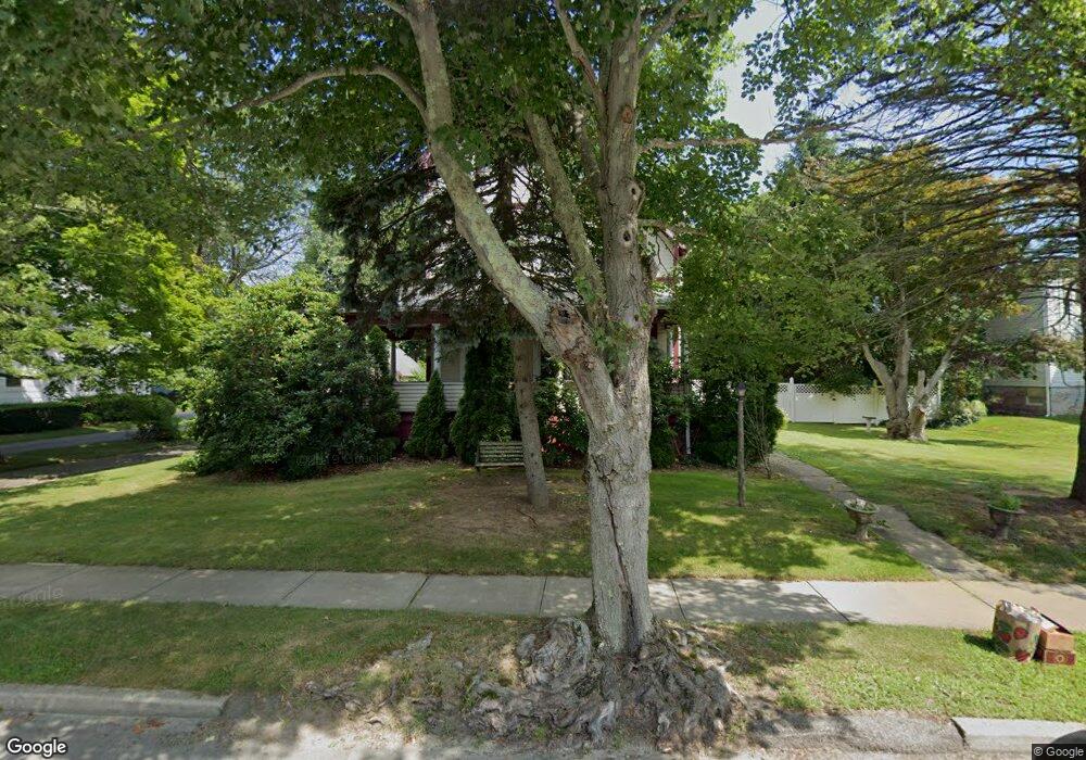 57 E Main St unit 1st Floor Apartment, Mystic, CT 06355 - photo 1