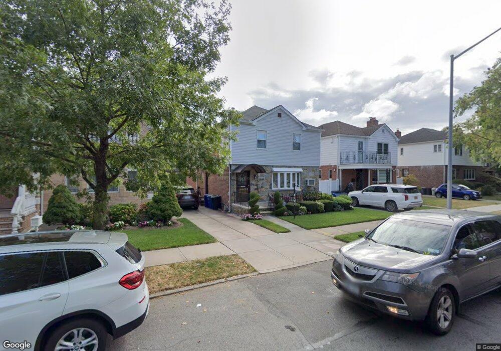 7639 168th St, Flushing, NY 11366 - photo 1