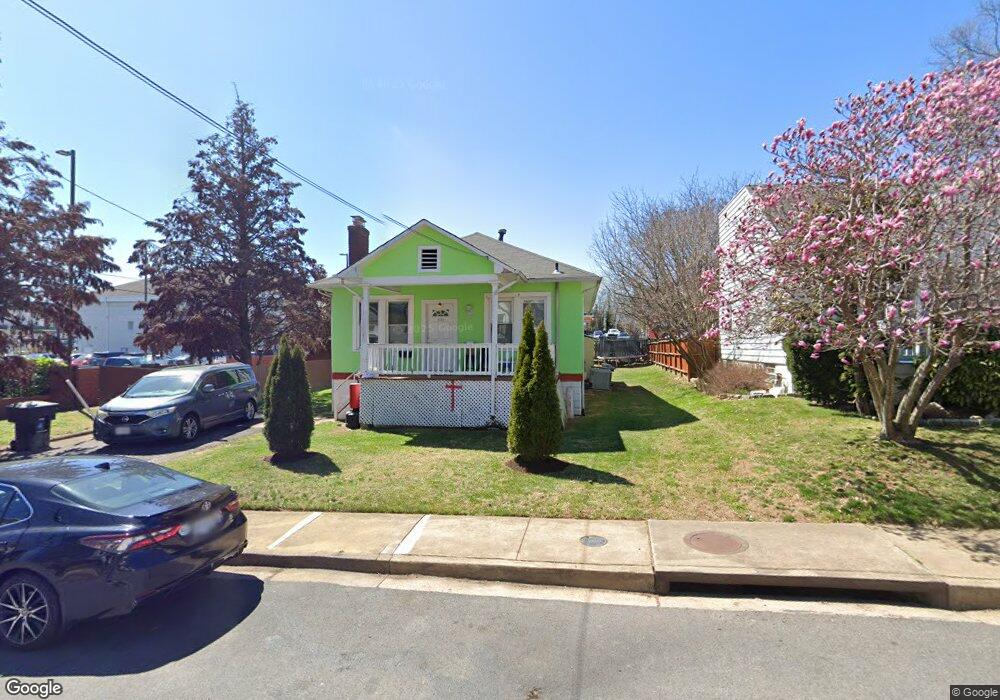 2222 N Albemarle St, Arlington, VA 22207 - photo 1