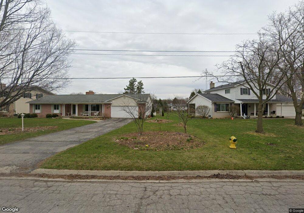 8470 Apple Blossom Ln, Flushing, MI 48433 - photo 1