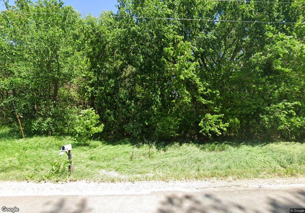 3112 SW Carlson Rd, Topeka, KS 66614 - photo 1