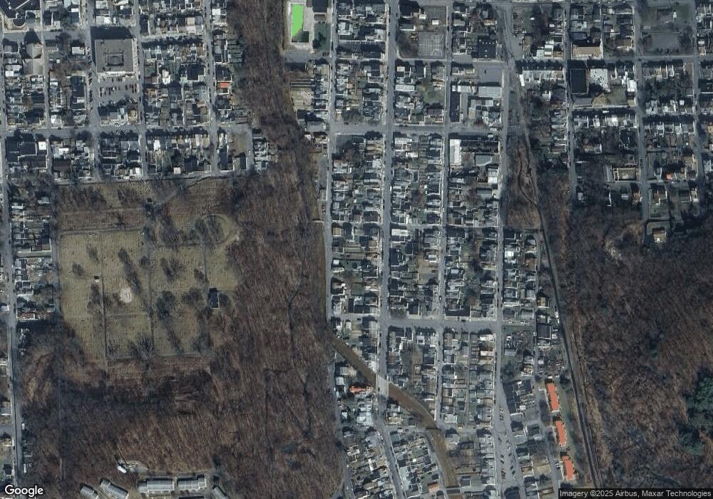 114 S Shamokin St, Shamokin, PA 17872 - photo 1