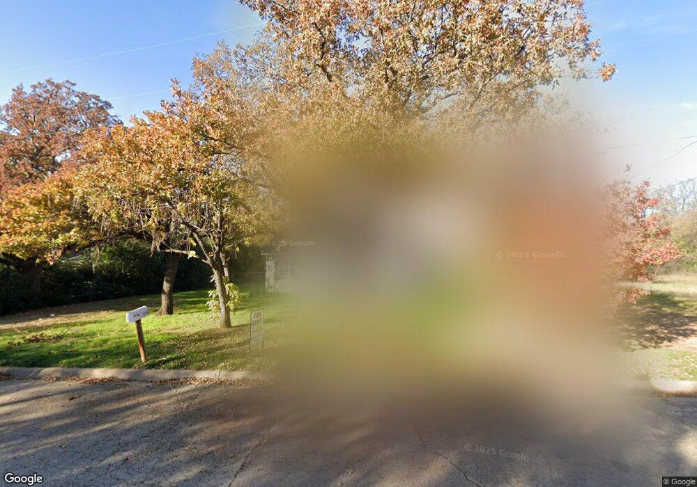 1210 Lindsey St, Denton, TX 76205 - photo 1