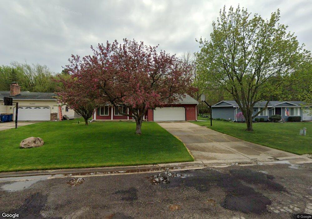 5463 Pineway Ave, Swartz Creek, MI 48473 - photo 1