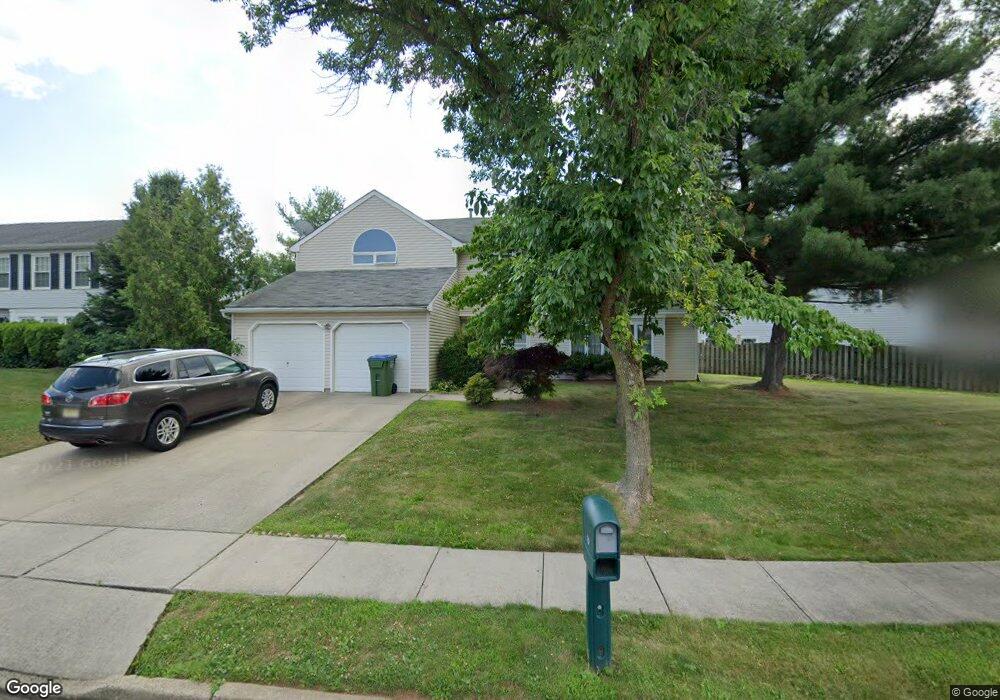 11 Honeysuckle Ln, Edison, NJ 08820 - photo 1