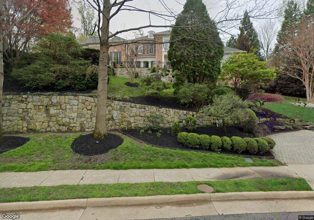 892 Centrillion Dr, McLean, VA 22102 - photo 1