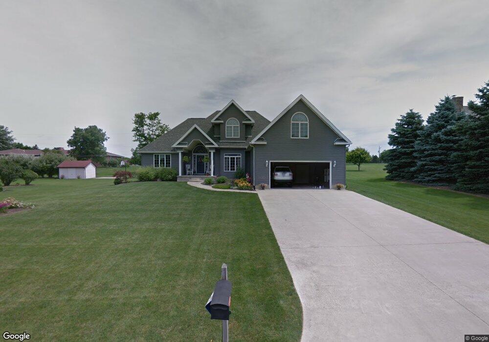 16427 Maureen Dr, Kenton, OH 43326 - photo 1